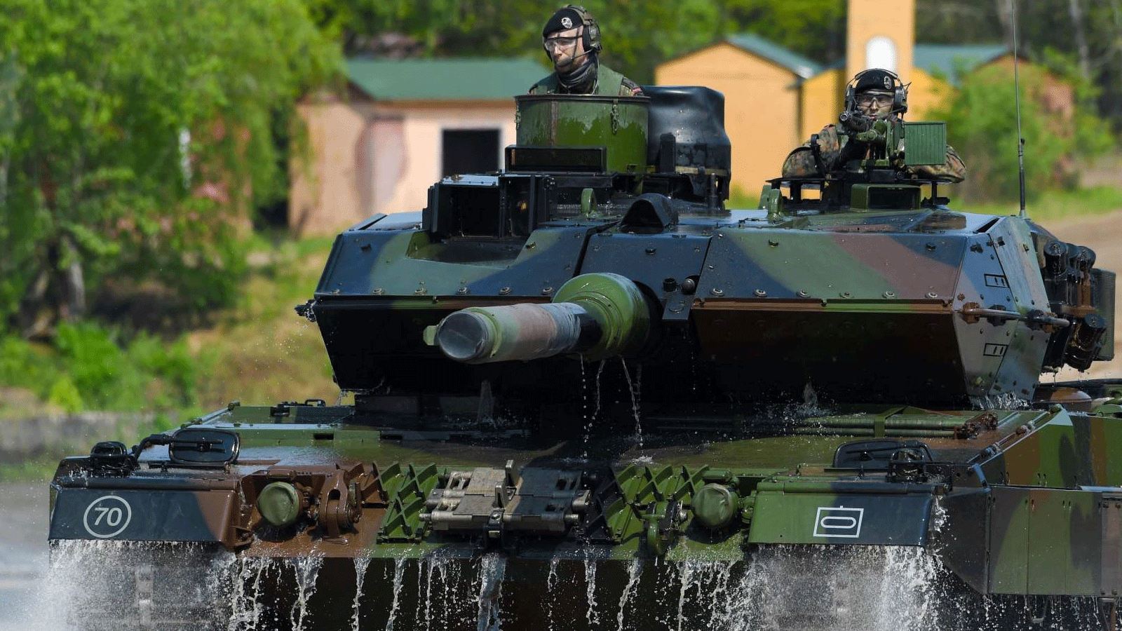 دبابة قتال رئيسية من طراز ليوبارد الألماني
