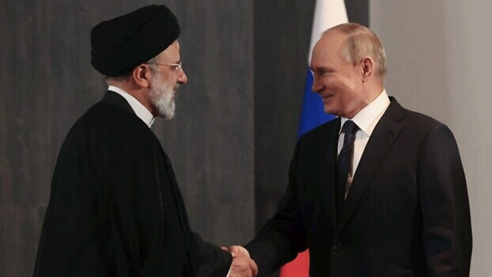 صورة أرشيفية للرئيسين الروسي فلاديمير بوتين والإيراني إبراهيم رئيسي