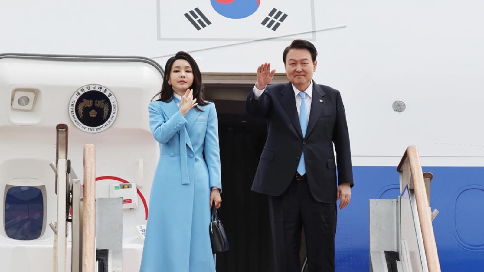 رئيس كوريا الجنوبية يون سوك يول وزوجته كيم كيون هي في واشنطن في زيارة دولة تستغرق ستة أيام