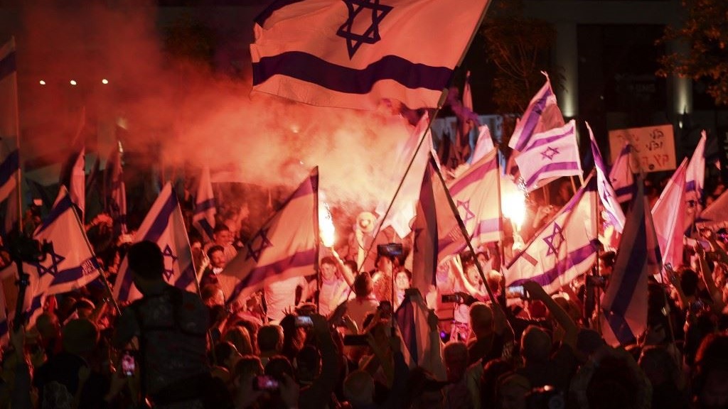تظاهرات ضد الإصلاح القضائي في إسرائيل مع بدء احتفالات 