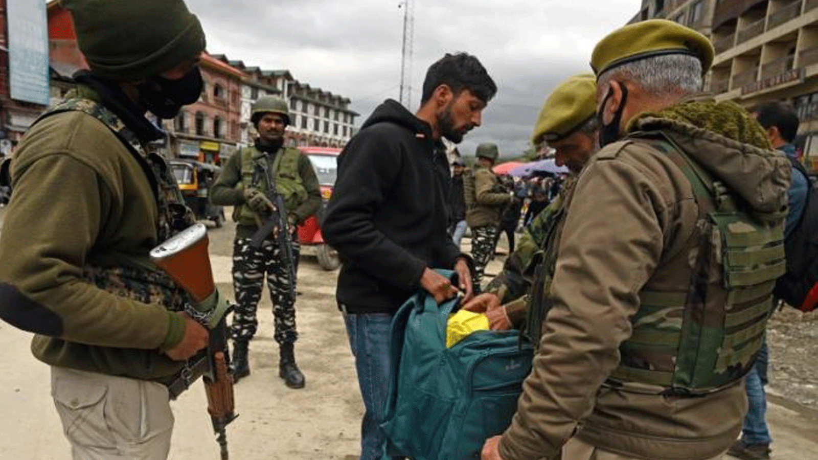الهند تُسلّح ميليشيات هندوسية في كشمير