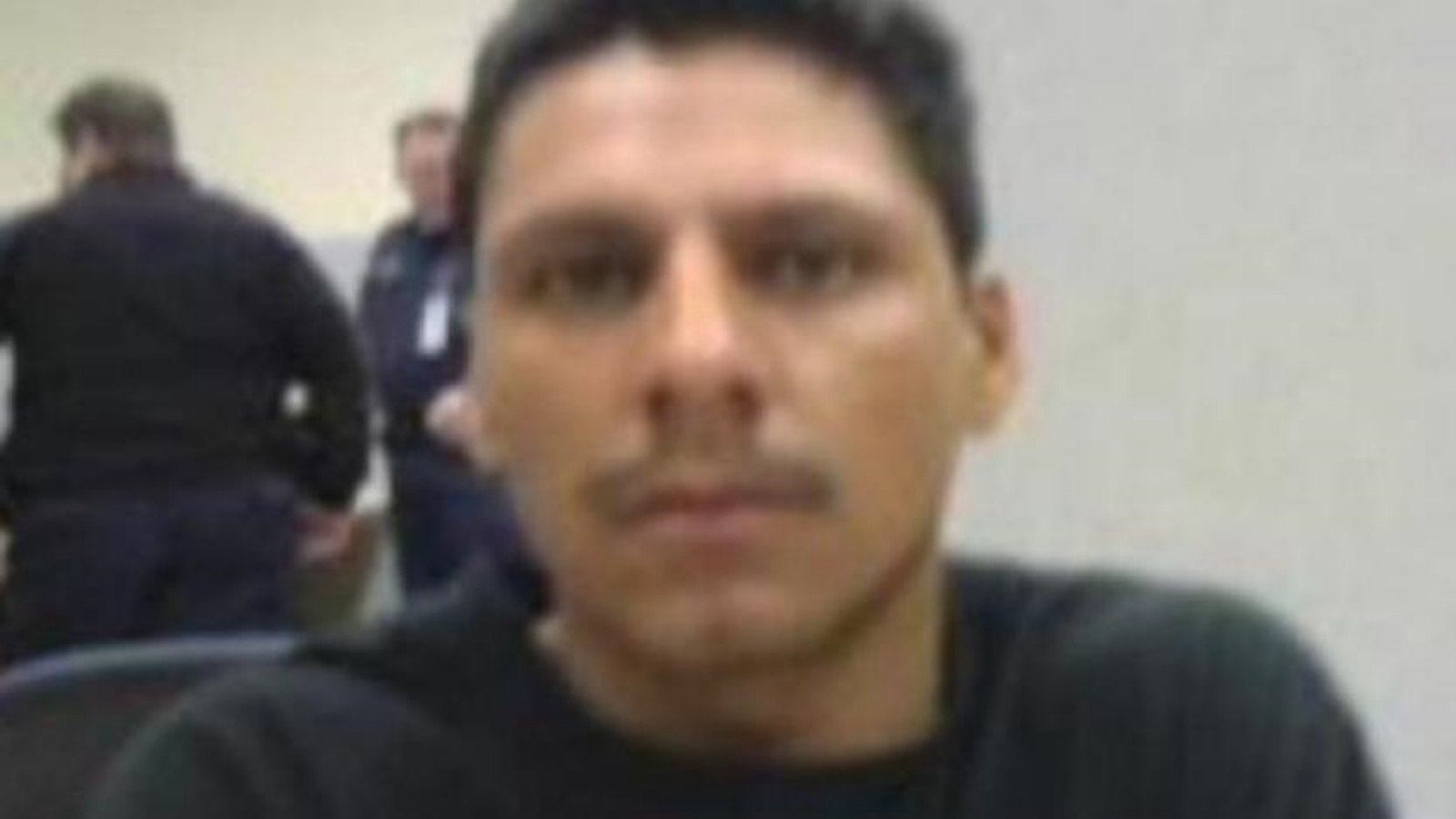 صورة وزعها «إف بي آي» للمشتبه بقتله 5 أشخاص في تكساس فرانشيسكو أوروبيزا