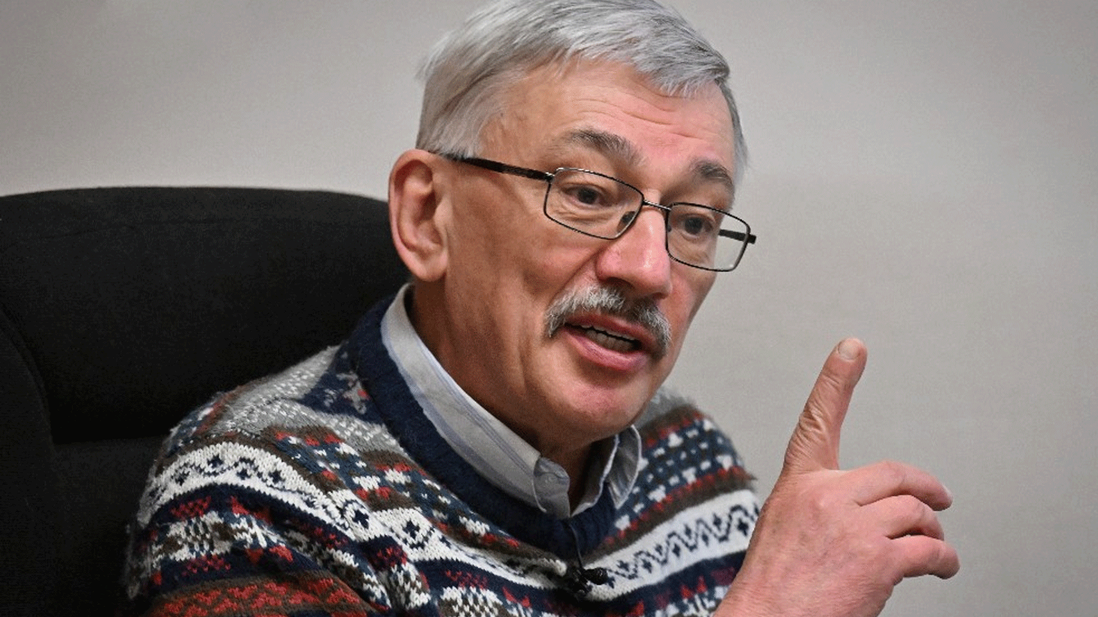 أولاغ أورلوف أحد مؤسسي منظمة الدفاع عن حقوق الانسان في روسيا