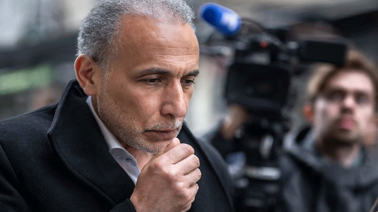 العالم الإسلامي السويسري طارق رمضان يصل في اليوم الثاني من محاكمته في محكمة جنيف في 16 أيار\ مايو 2023