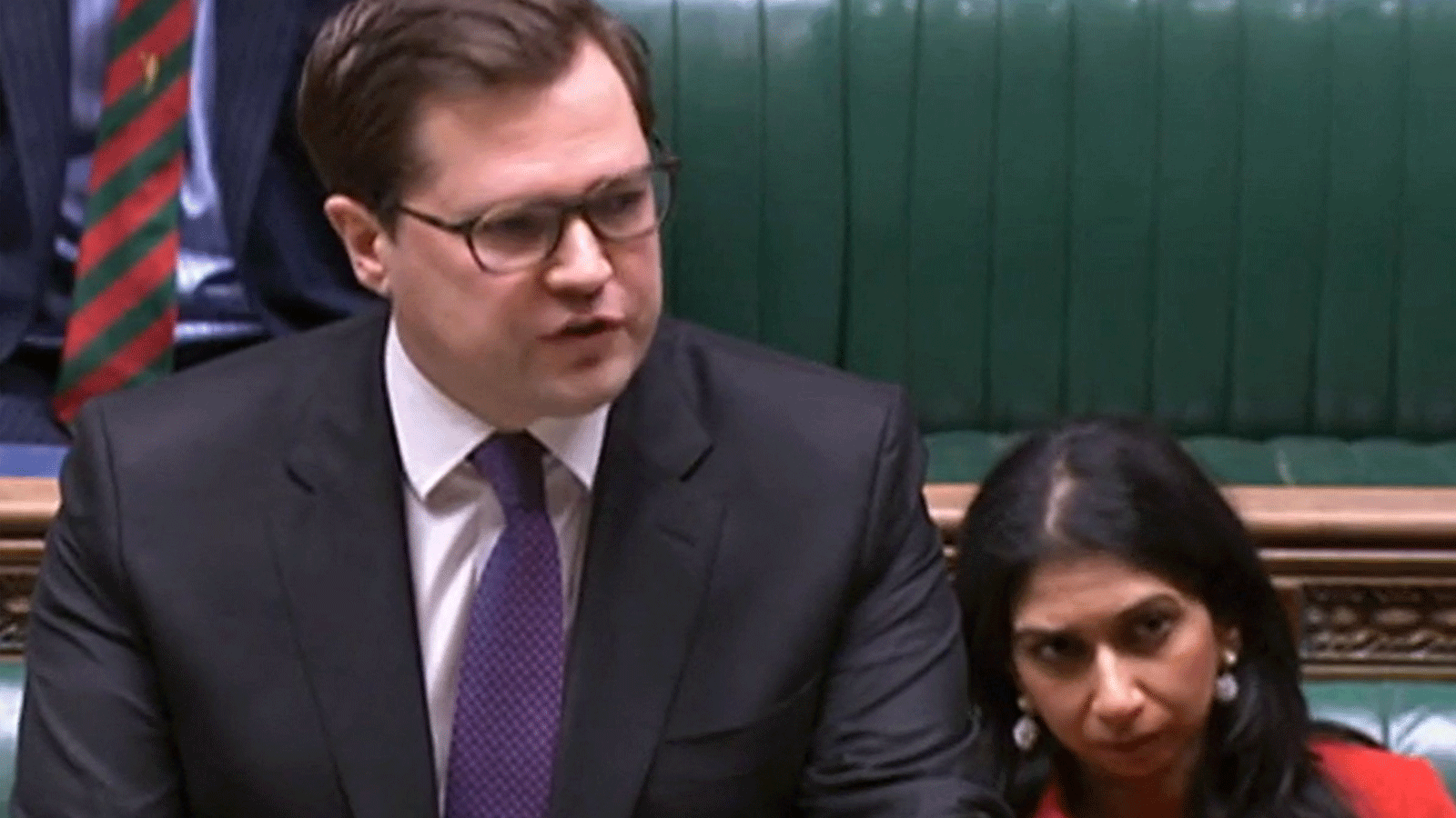 وزير الهجرة البريطاني متحدثًا عن الهجرة أمام مجلس العموم