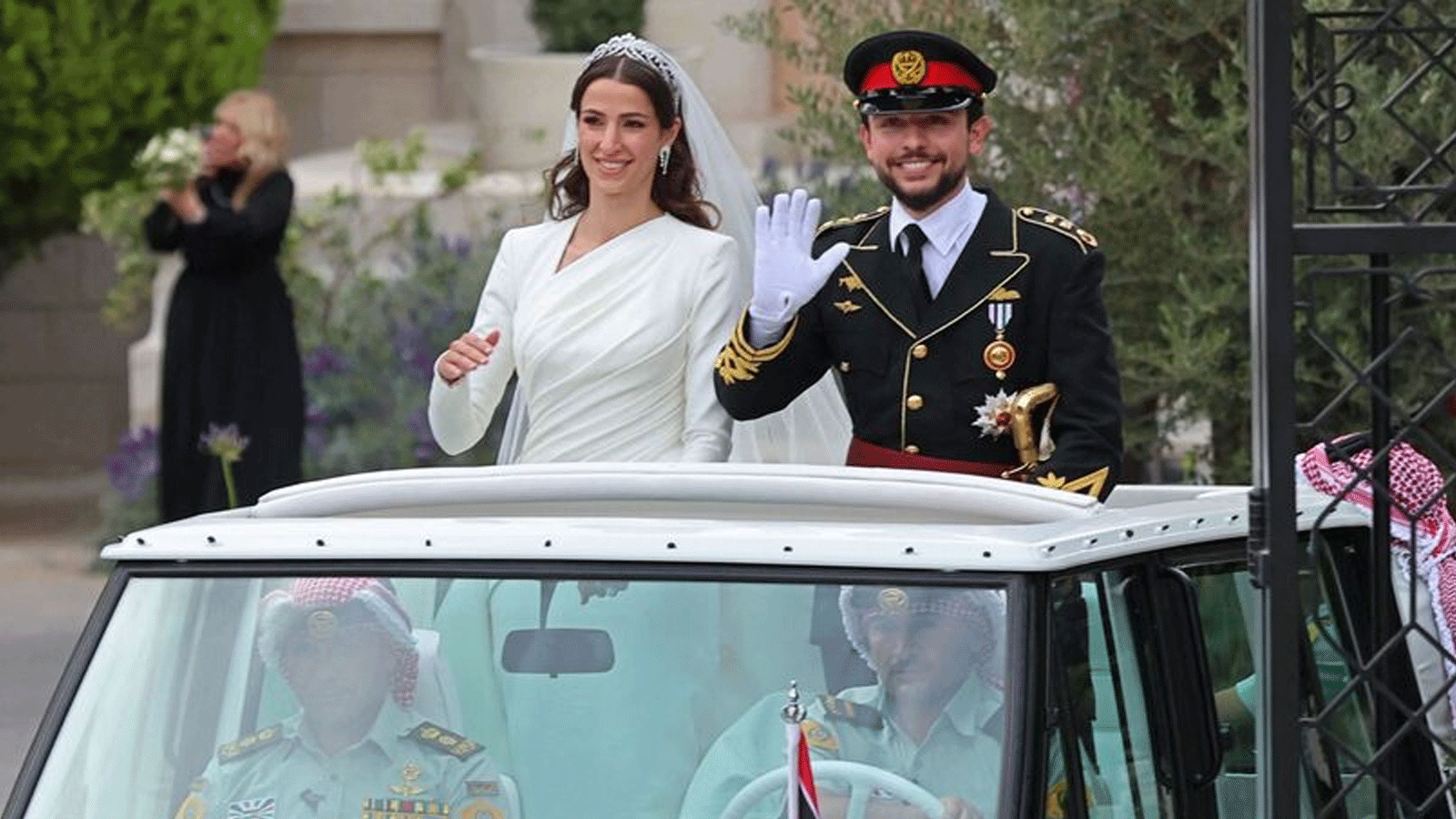 ولي العهد الأردني الأمير الحسين بن عبد الله الثاني يوم زفافه على رجوة آل سيف