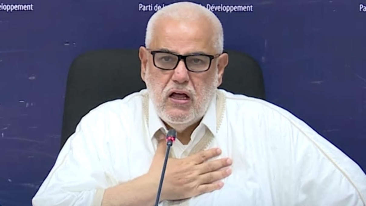 عبد الإله ابن كيران خلال اجتماع اللجنة الوطنية للتنظيم والمالية لحزب العدالة والتنمية