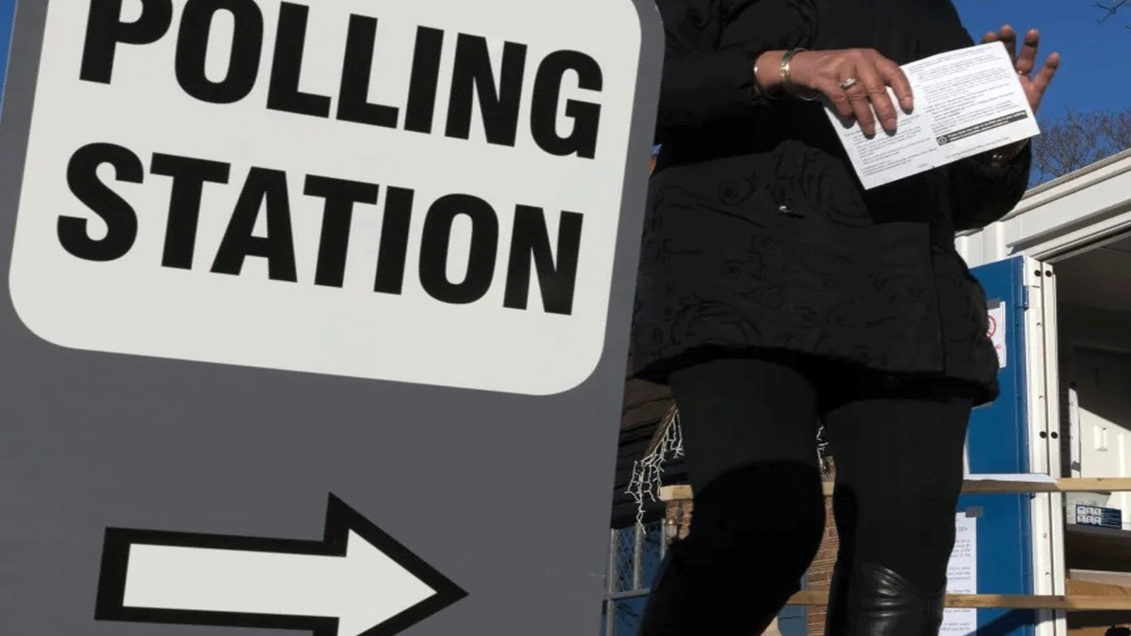 صورة أرشيفية لأحد مراكز التصويت في بريطانيا