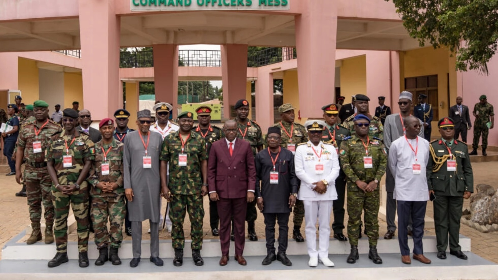 شخصيات عسكرية من غرب إفريقيا هلال اجتماع إكواس في أكرا بتاريخ 17 أغسطس 2023