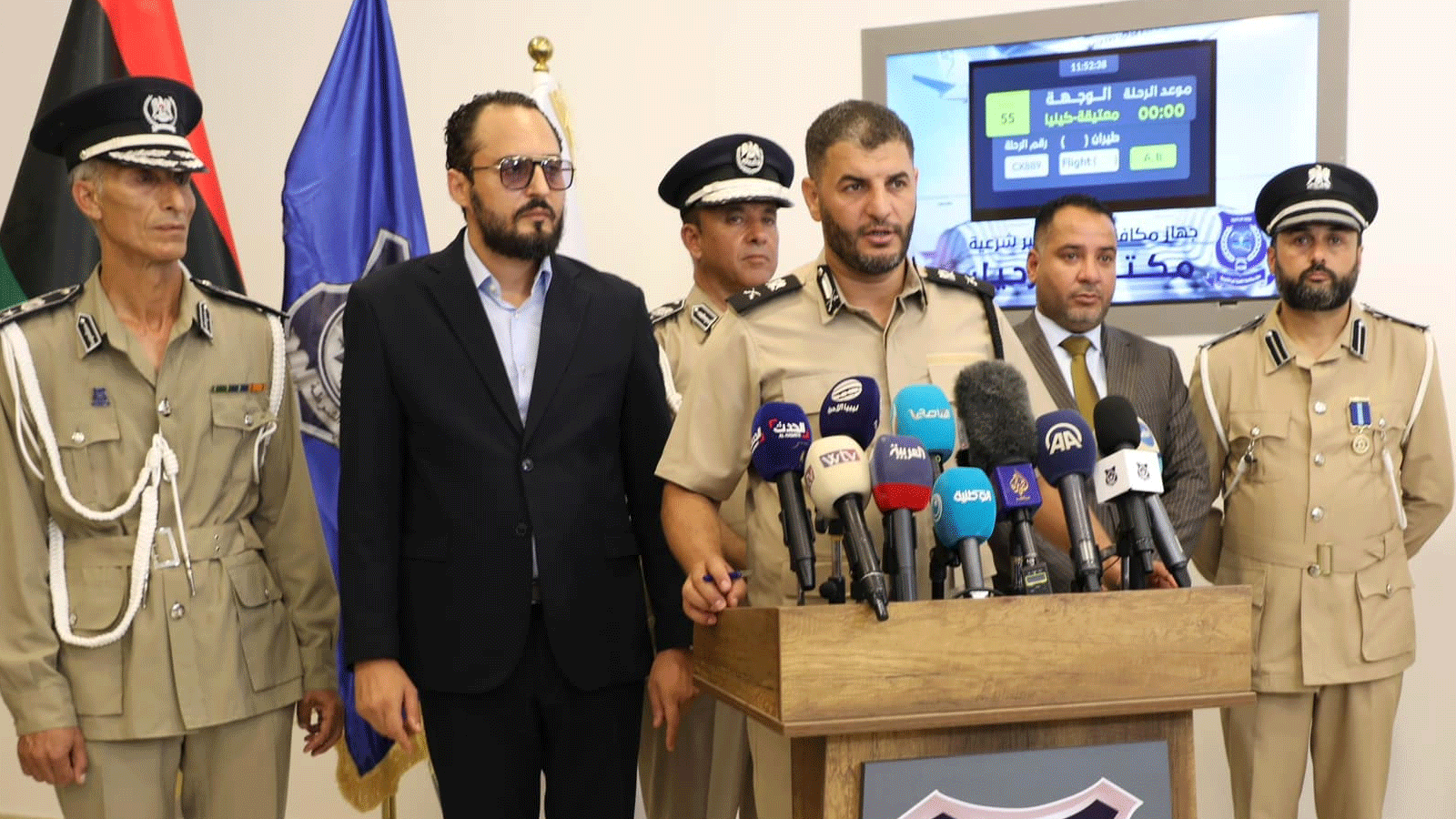 وزير الداخلية في الحكومة الليبية المعترف بها عماد الطرابلسي(وكالة الأنباء الليبية)