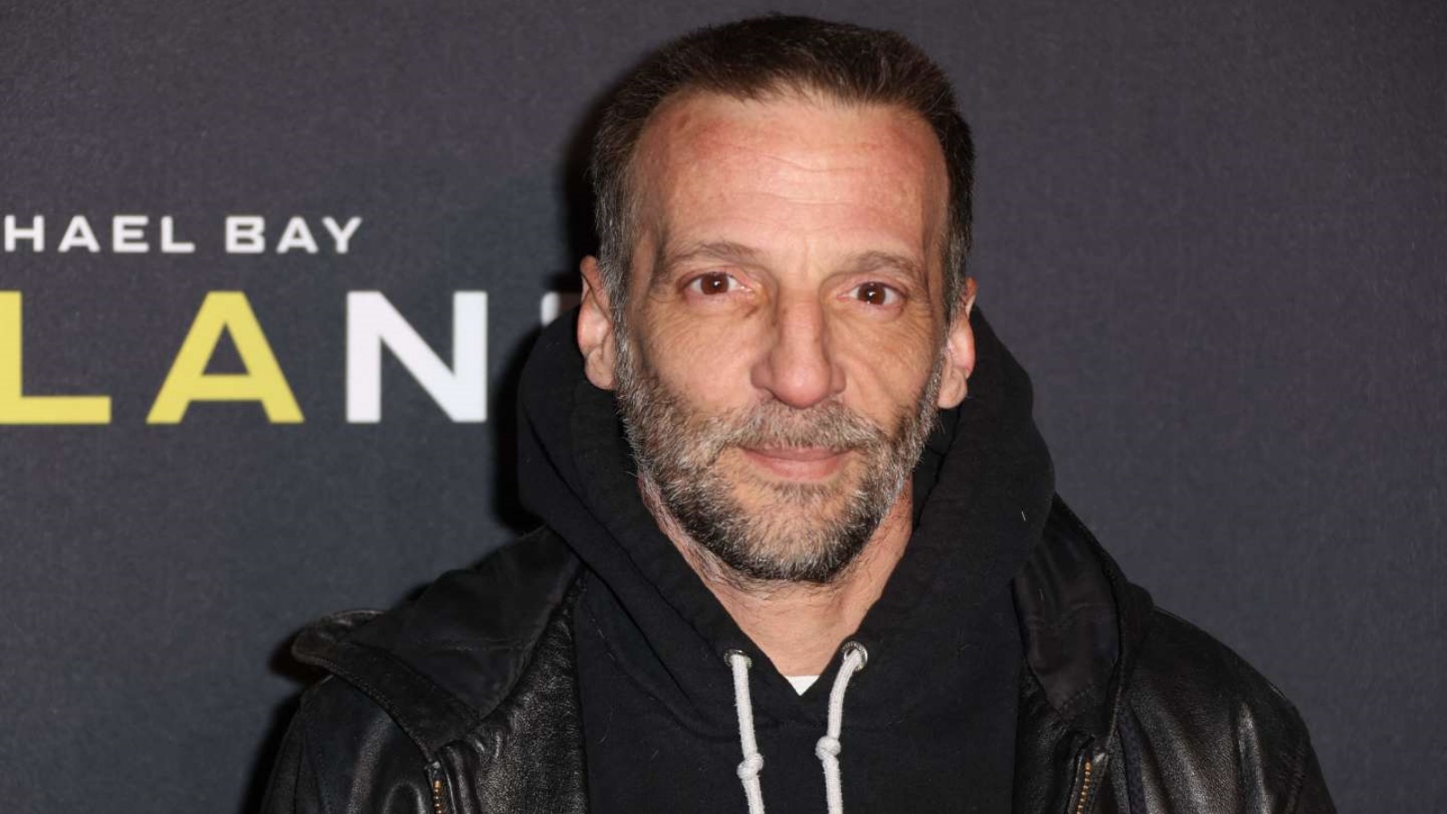 المخرج والممثل الفرنسي ماتيو كاسوفيتز في العرض الأول لفيلم "سيارة إسعاف" في باريس، 20 أبريل 2022