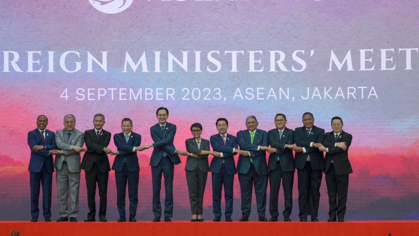 أزمتا بورما وبحر الصين الجنوبي تتصدران جدول أعمال قمة آسيان في إندونيسيا