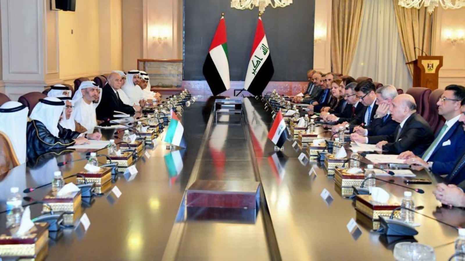 اجتماع اللجنة العراقية الإماراتية في بغداد في 13 سبتمبر 2023 برئاسة وزير الخارجية العراقي فؤاد حسين ووزير الدولة الاماراتي للشؤون الخارجية خليفة شاهين المرر (الخارجية)