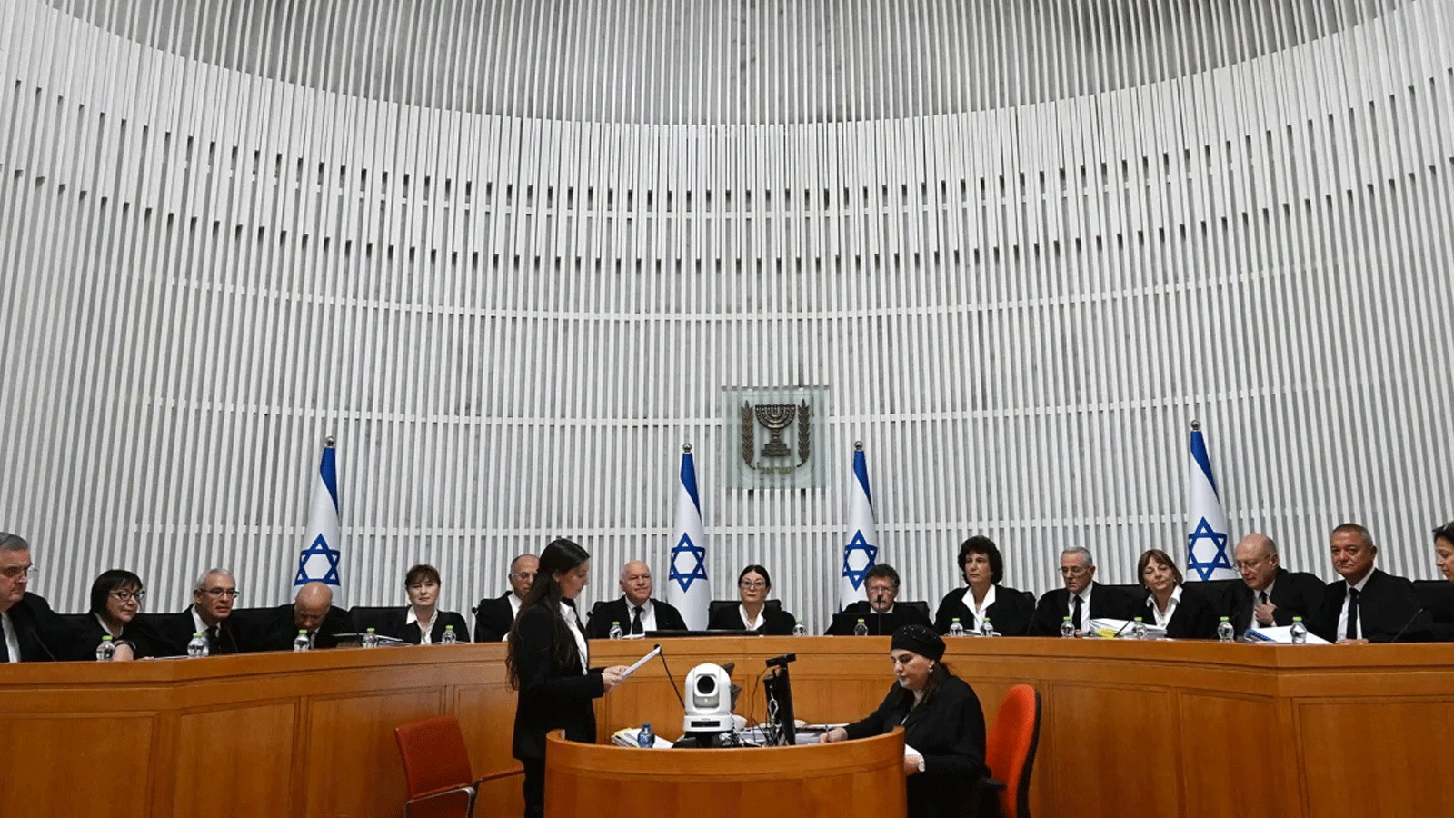 قضاة المحكمة العليا الإسرائيلية الخمسة عشر يحضرون جلسة الاستماع يوم الثلاثاء 12 ايلول\سبتمبر2023