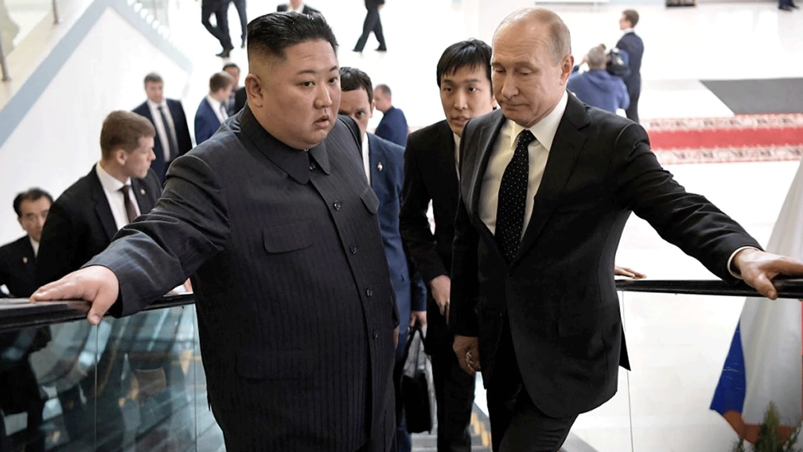 الرئيس الروسي فلاديمير بوتين مستقبلا الزعيم الكوري كيم جونغ-أون