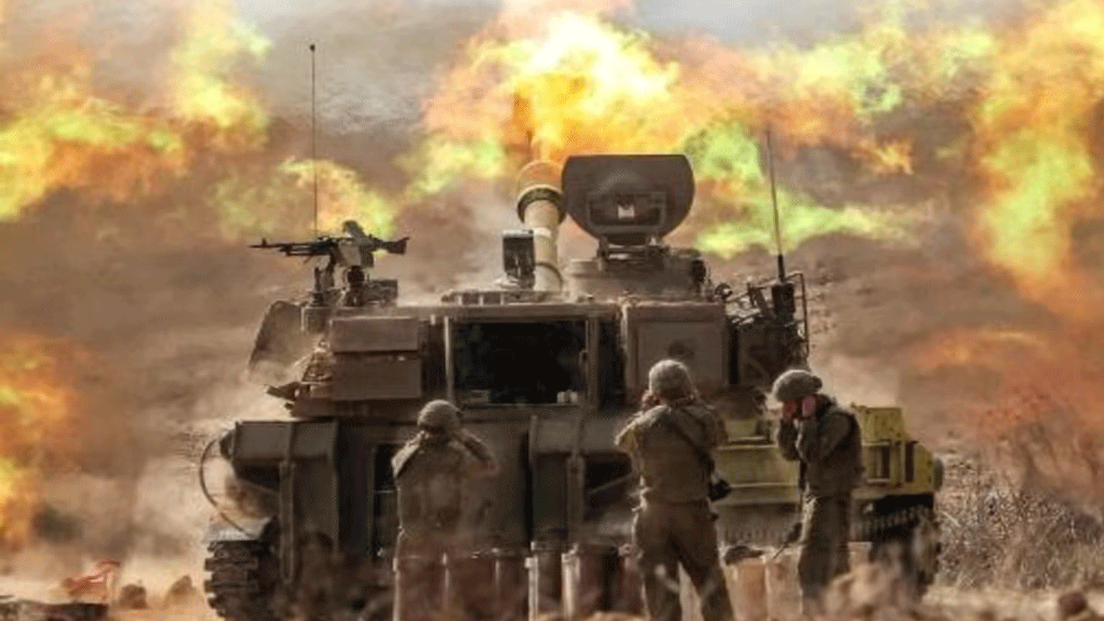 جنود إسرائيل يقصفون على جنوب قطاع غزة في 11 تشرين الأول/أكتوبر 2023