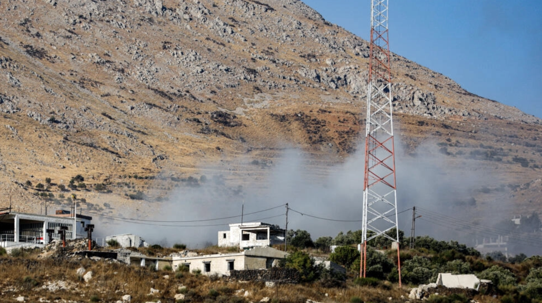 إسرائيل تقصف أراضي سورية رداً على إطلاق قذائف على الجولان