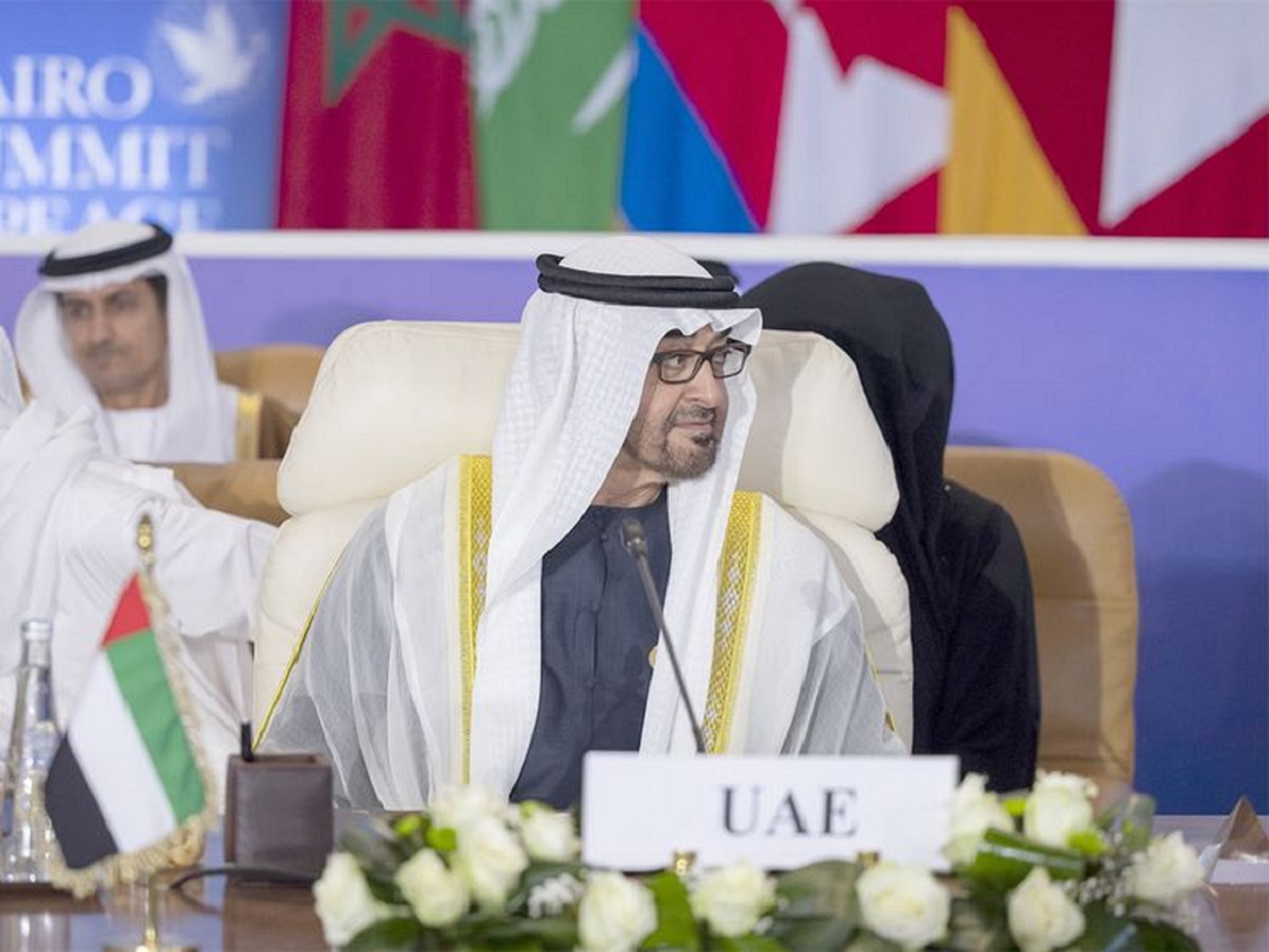 رئيس دولة الإمارات الشيخ محمد بن زايد آل نهيان في قمة القاهرة للسلام(X)