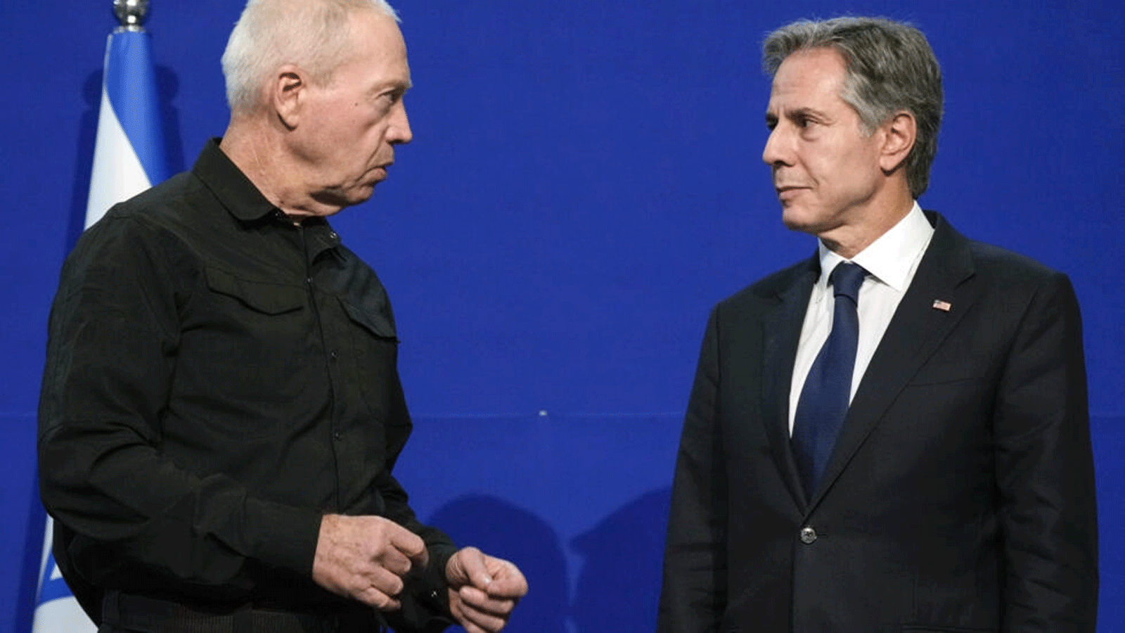 وزير الخارجية الأميركي أنتوني بلينكن يلتقي بوزير الدفاع الإسرائيلي يوآف غالانت في وزارة الدفاع في تل أبيب