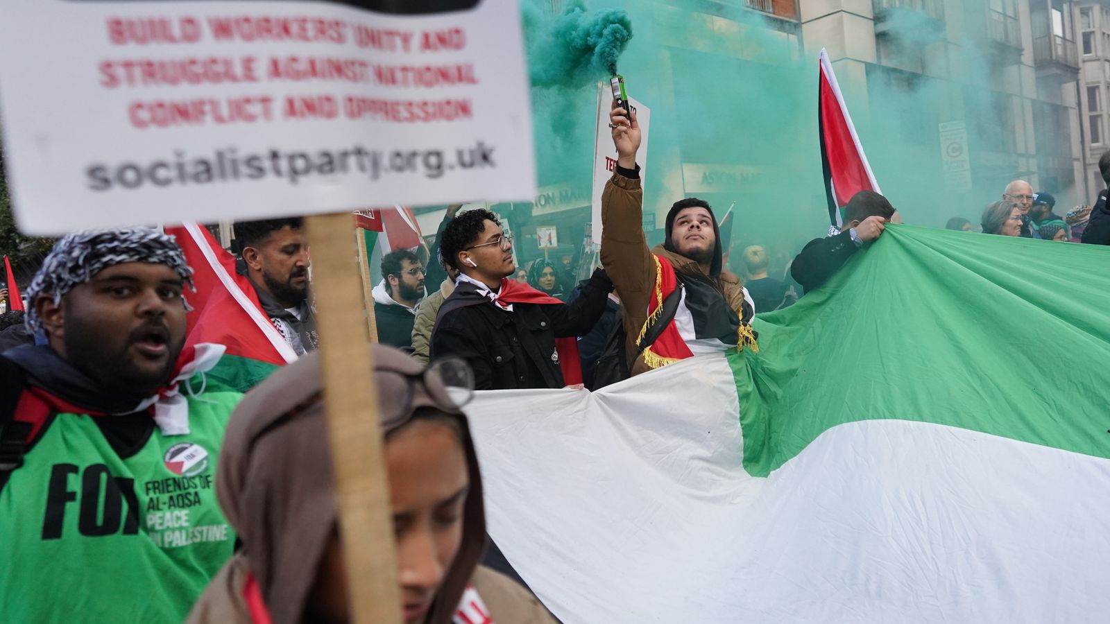 جانب من مظاهرات جرت في لندن السبت تأييدا للفلسطينيين
