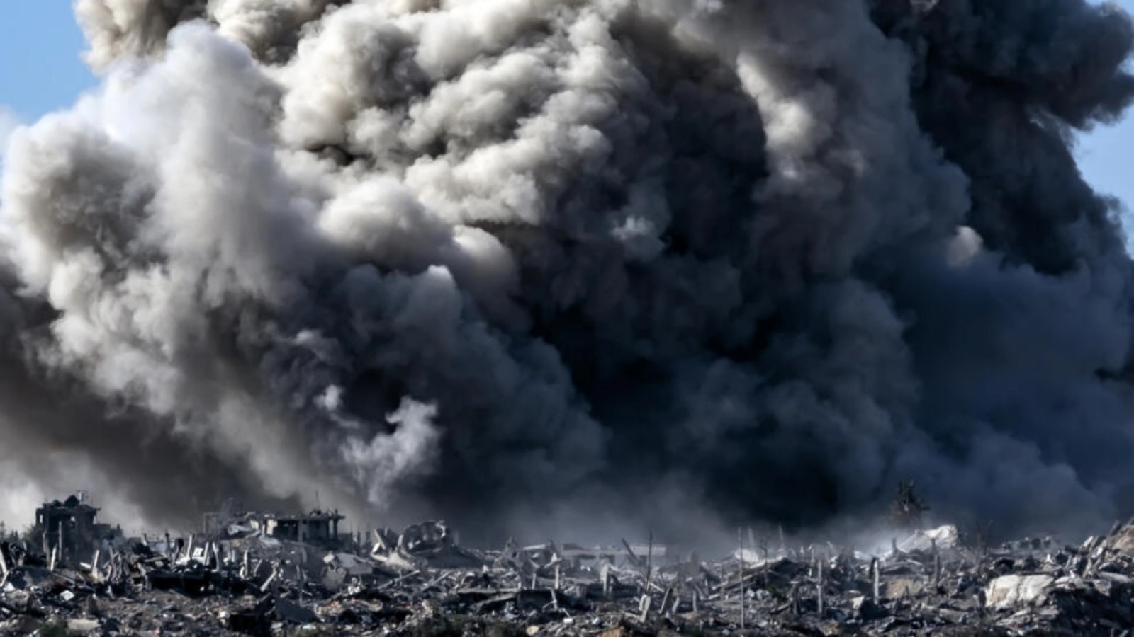 قصف إسرائيلي على شمال قطاع غزة في 21 نوفمبر 2023.