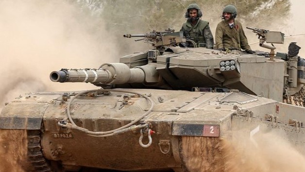 دبابة إسرائيلية مشاركة في التوغل البري في قطاع غزة، في 5 ديسمبر 2023 