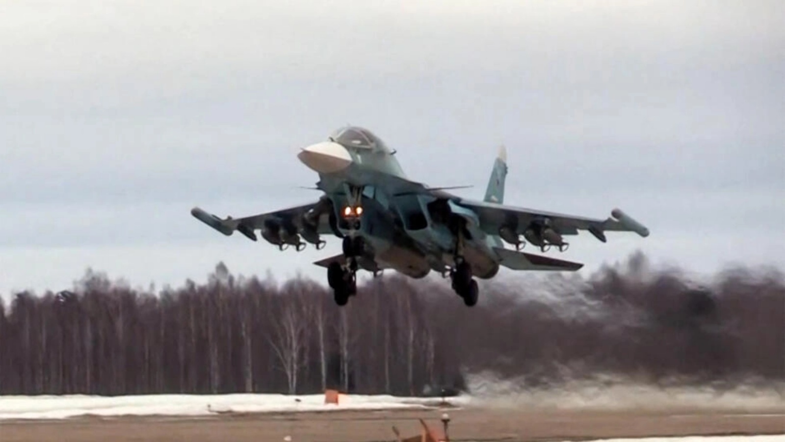 طائرة حربية روسية من طراز سوخوي سو-34
