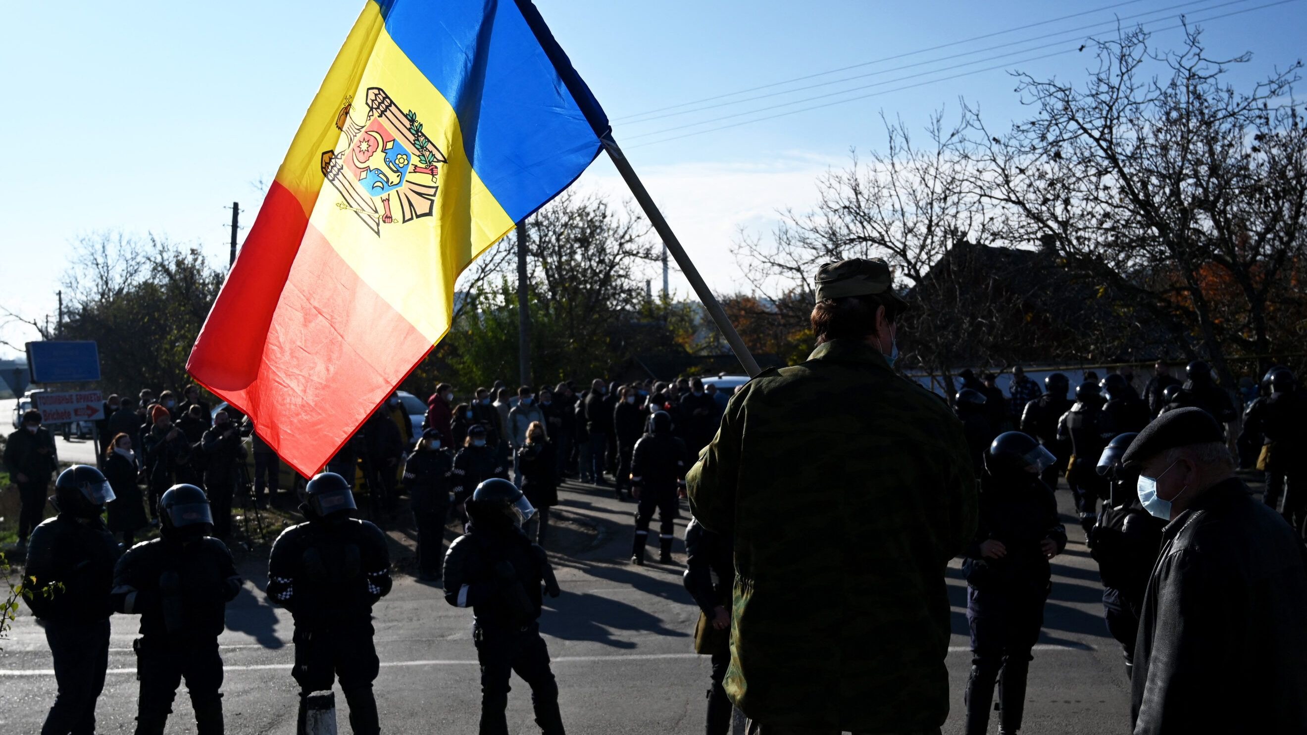 جيش الجمهورية السوفياتية السابقة التي تعدّ 2,6 مليون نسمة، مجهز بمعدات متهالكة