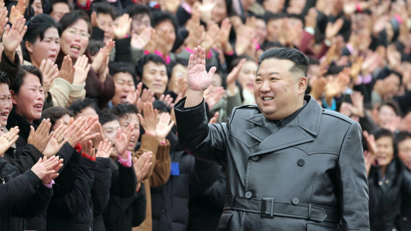 وجاء إطلاق كوريا الشمالية الصاروخي في الوقت الذي تحتفل فيه البلاد بالذكرى السنوية لوالد الزعيم كيم جونغ أون وسلفه كيم جونغ إيل.