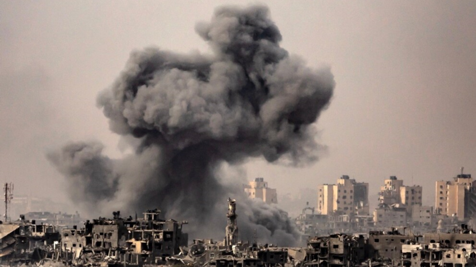 قصف إسرائيلي عل غزة
