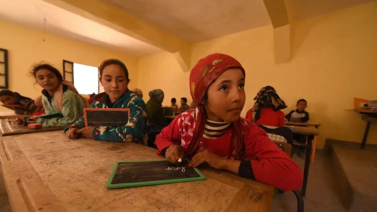أطفال في فصل دراسي في مدرسة في قرية تاغزيرت المغربية، في 4 آذار (مارس) 2016