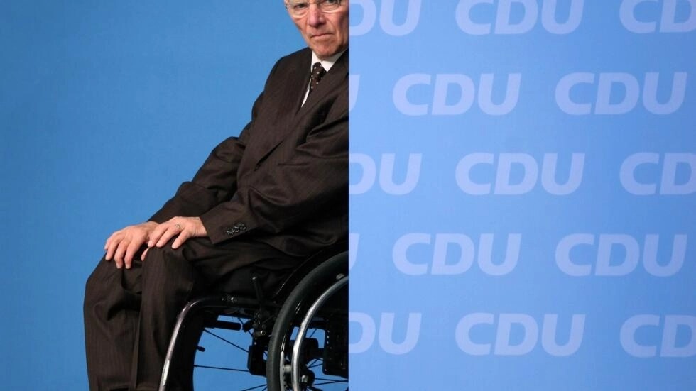 السياسي الألماني الراحل ولفغانغ شويبله في صورة مؤرخة 15 تشرين الثاني/نوفمبر 2010