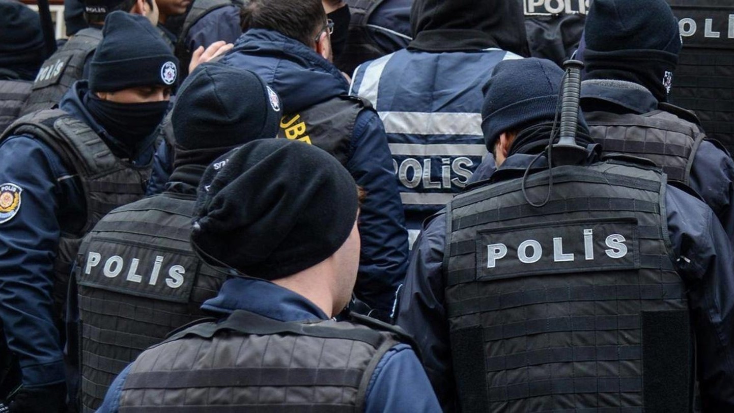 صورة من الأرشيف لقوة من الأمن التركي في اسطنبول