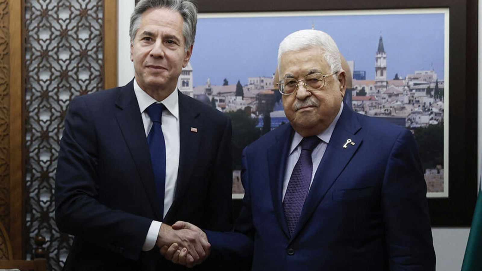 رئيس السلطة الفلسطينية محمود عباس ووزير خارجية الولايات المتحدة أنتوني بلينكن