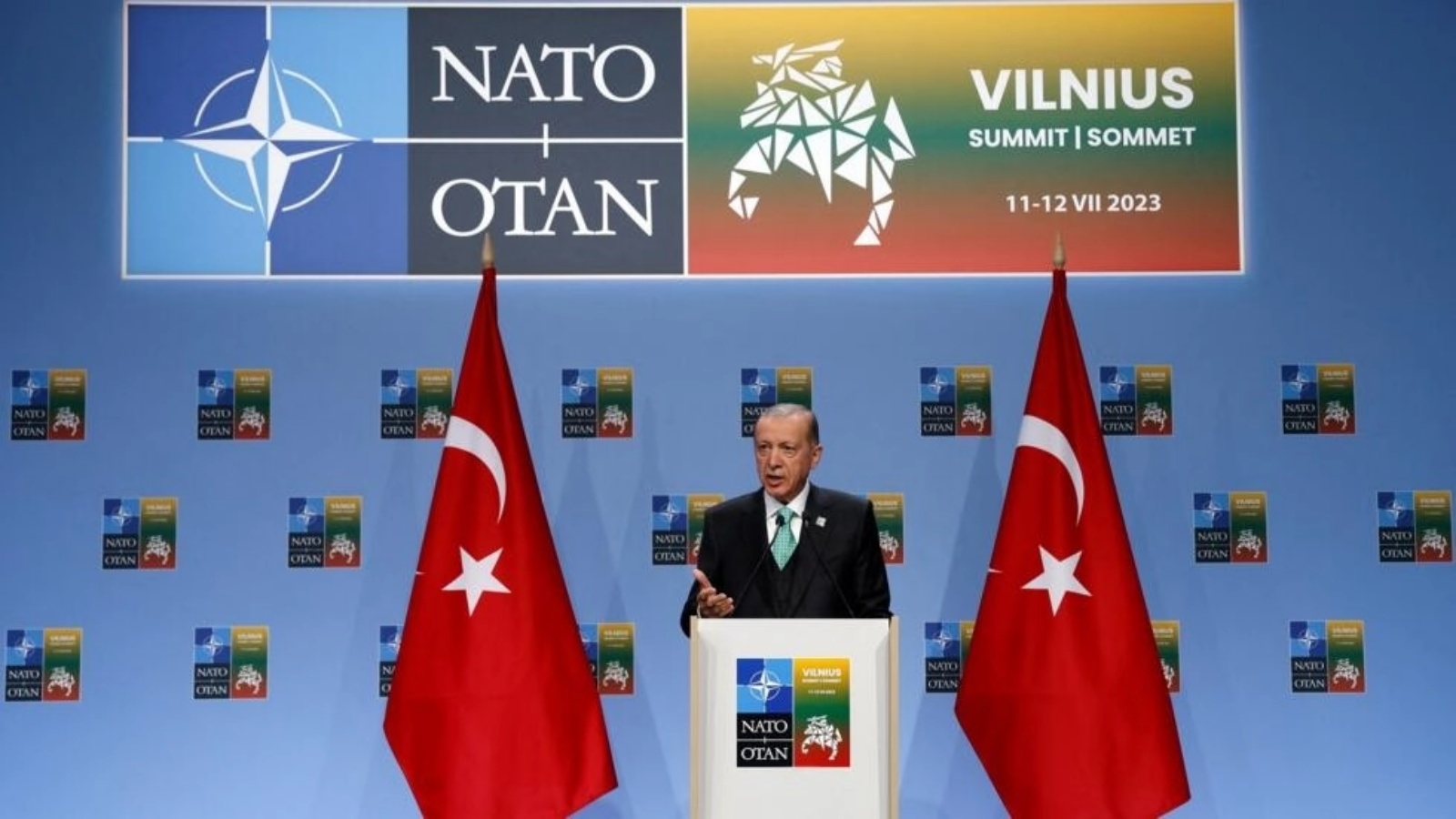 الرئيس التركي رجب طيب أردوغان خلال مؤتمر صحافي على هامش قمة الناتو في فيلنيوس في 12 تموز (يوليو) 2023