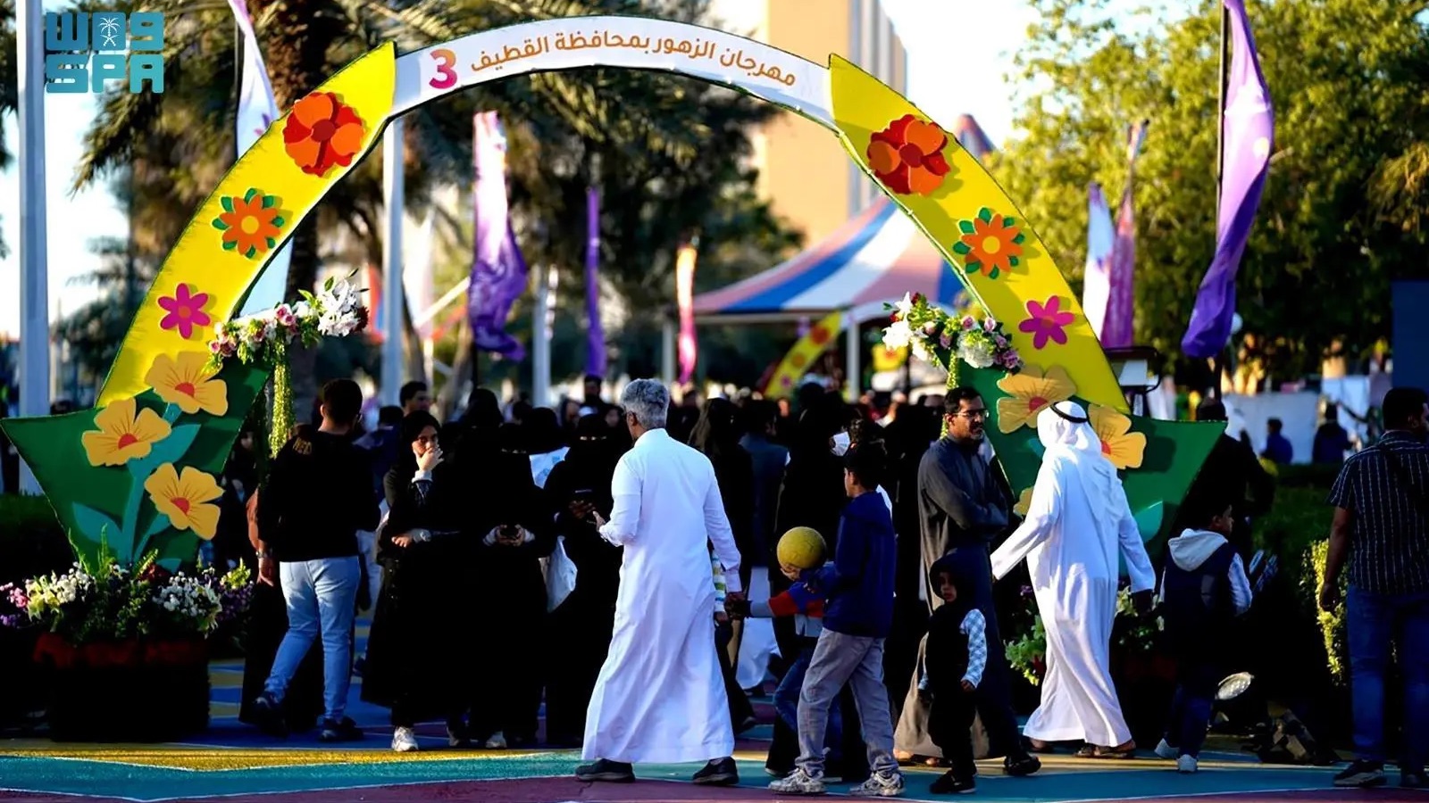 أكثر من 60 ألف زائر لمهرجان الزهور الثالث في سيهات