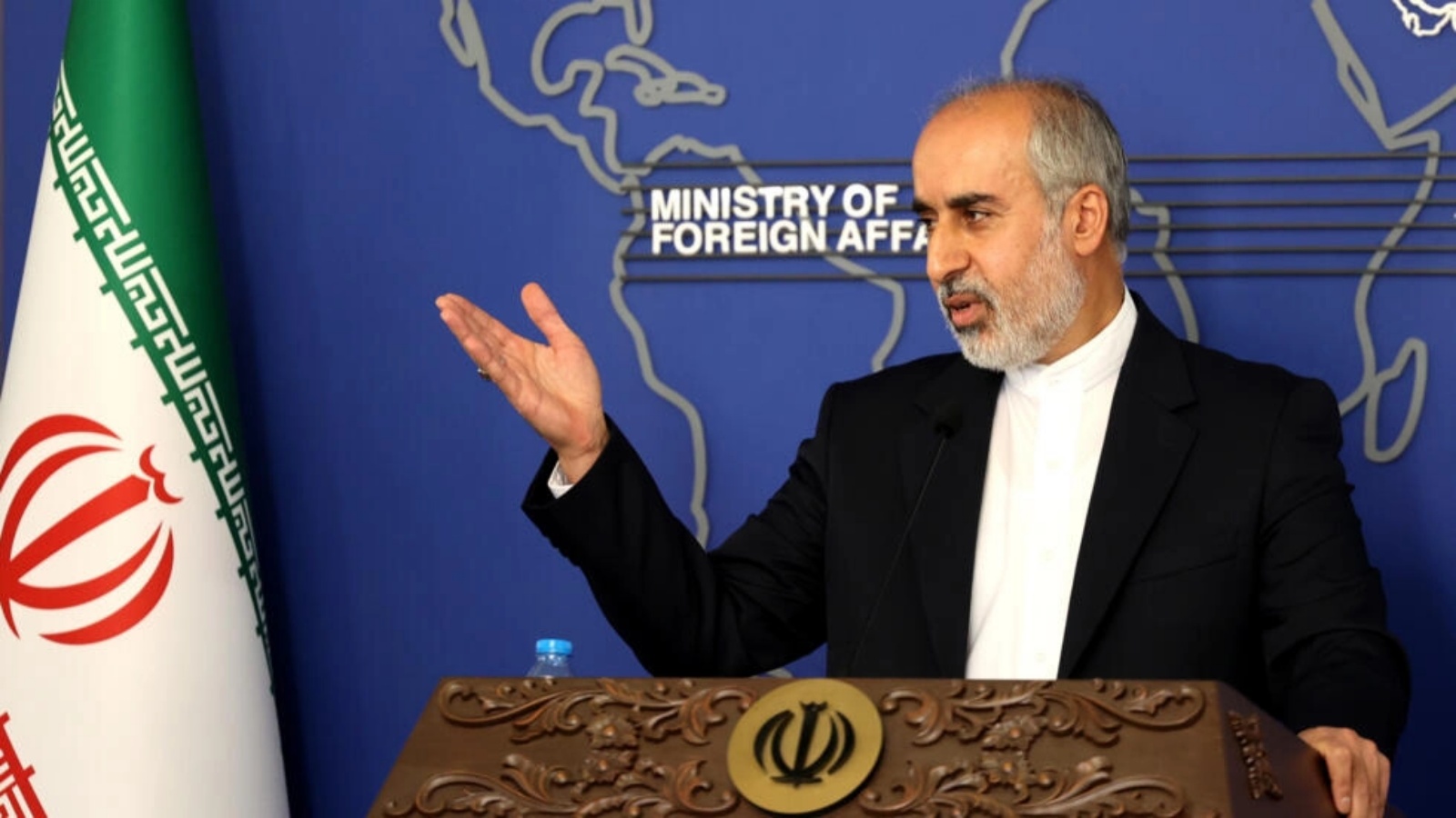 مؤتمر صحافي للمتحدث باسم وزارة الخارجية الإيرانية ناصر كناني في طهران في 13 تموز (يوليو) 2022 