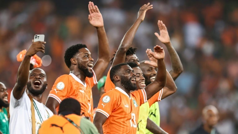 عاد لاعبو ساحل العاج من بعيد في كأس أمم إفريقيا على أرضهم