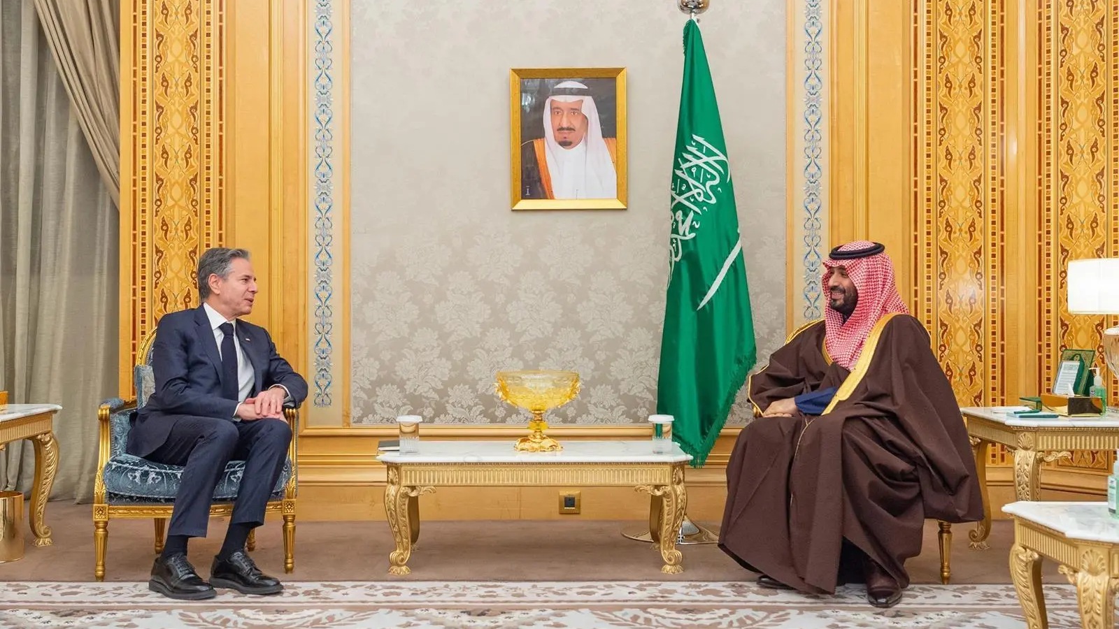 الأمير محمد بن سلمان أثناء لقائه أنتوني بلينكن اليوم في الرياض