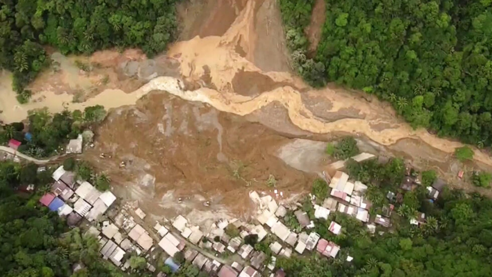 منظر لموقع الانهيار الارضي الذي طمر جزء من قرية ماسارا في جنوب الفيليبين في 6 شباط (فبراير) 2024 