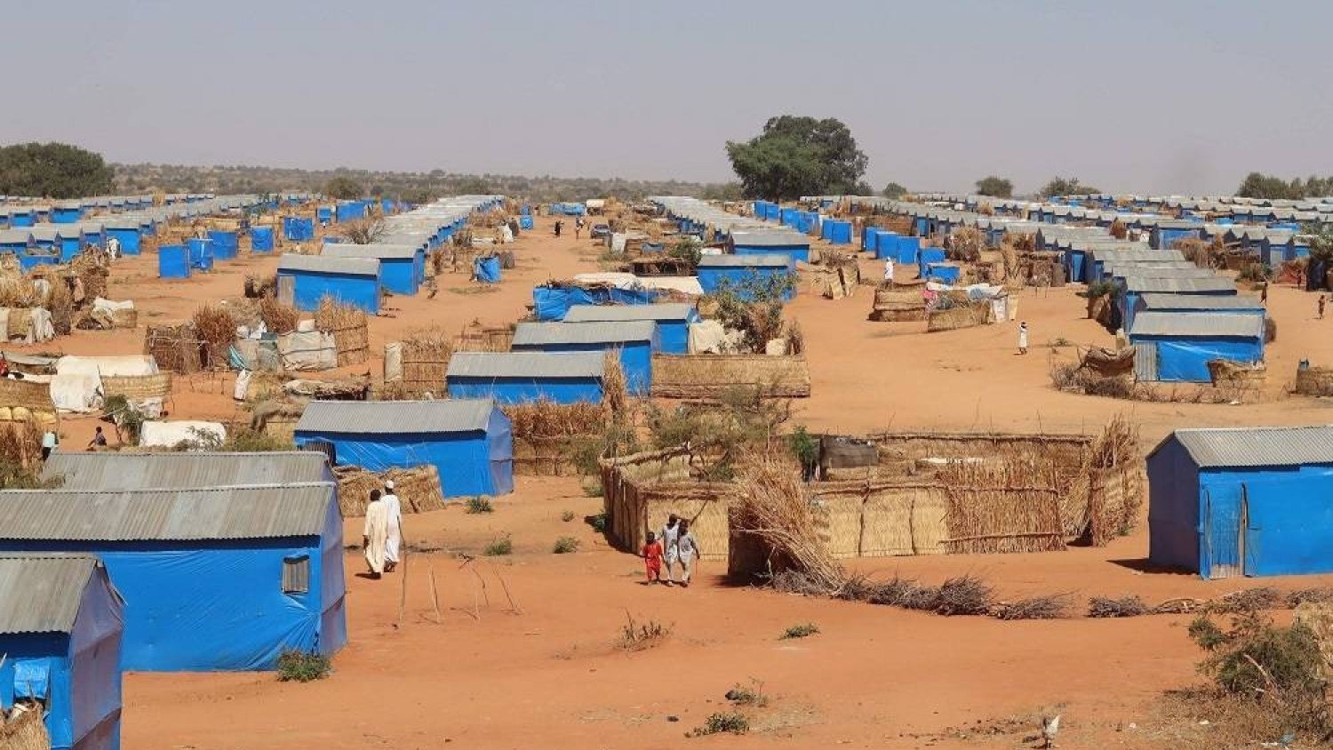 منظر عام لمخيم للاجئين السودانيين في أدري، السودان، 7 ديسمبر 2023