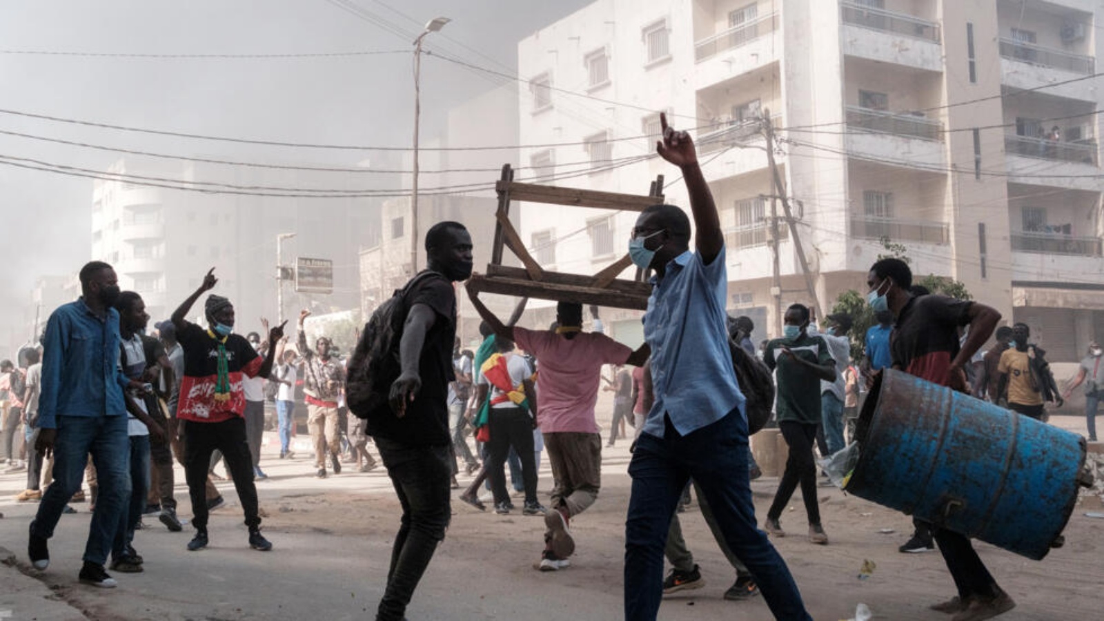 متظاهرون سنغاليون خلال مواجهات مع الشرطة في العاصمة دكار في التاسع من شباط/فبراير 2024 متظاهرون سنغاليون خلال مواجهات مع الشرطة في العاصمة دكار في التاسع من شباط (فبراير) 2024 
