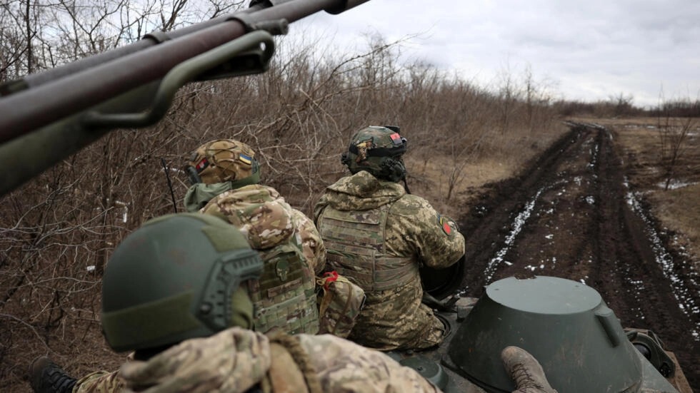 جنود اوكرانيون في موقعهم في منطقة دونيتسك في 20 شباط/فبراير 2024