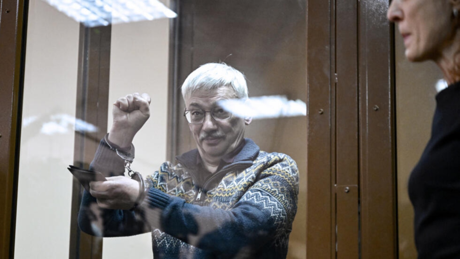 الناشط أوليغ أورلوف خلال جلسة محاكمته في موسكو في 27 شباط/فبراير 2024 الناشط أوليغ أورلوف خلال جلسة محاكمته في موسكو في 27 شباط (فبراير) 2024 