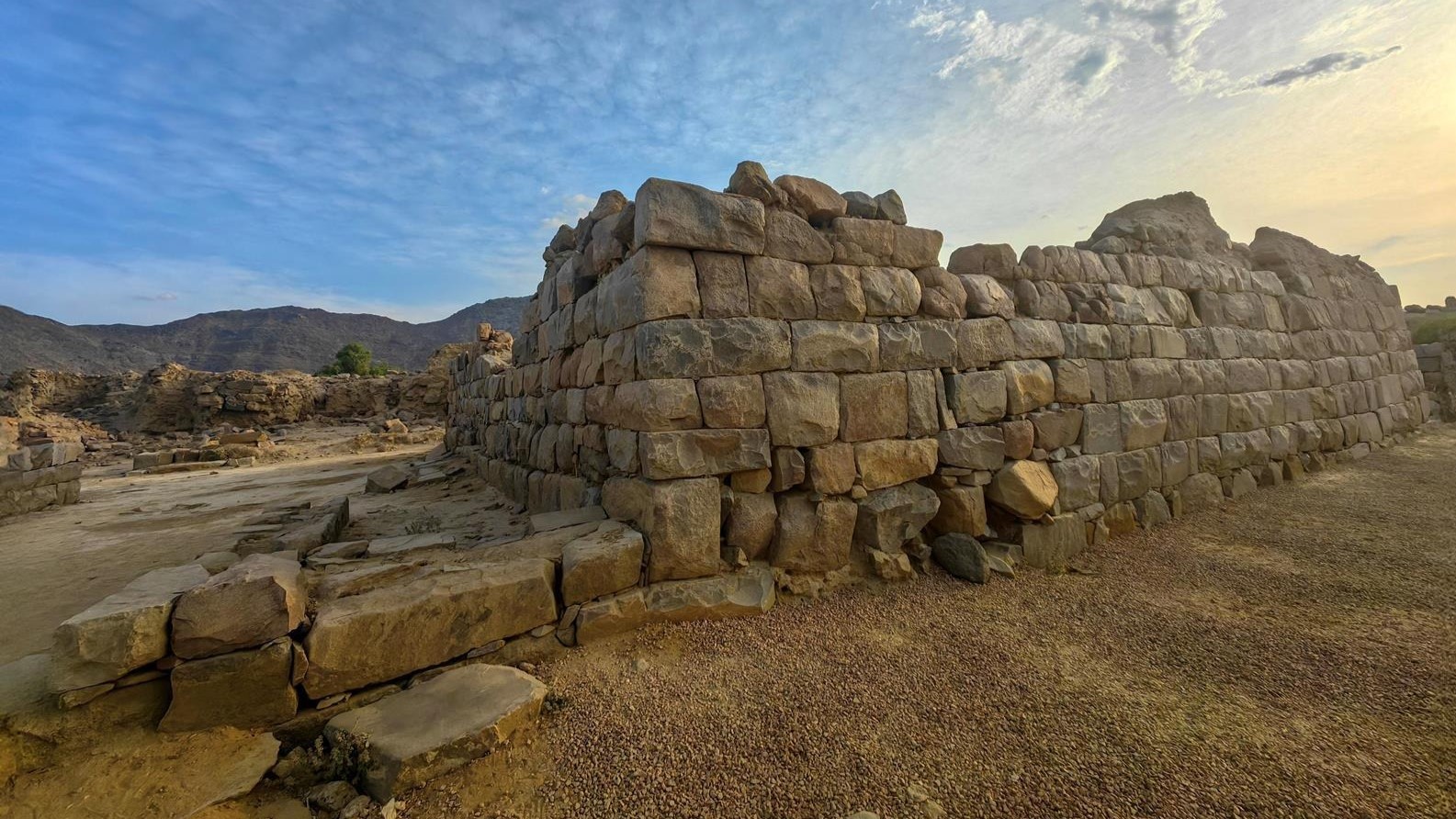 من أطلال نجران القديمة