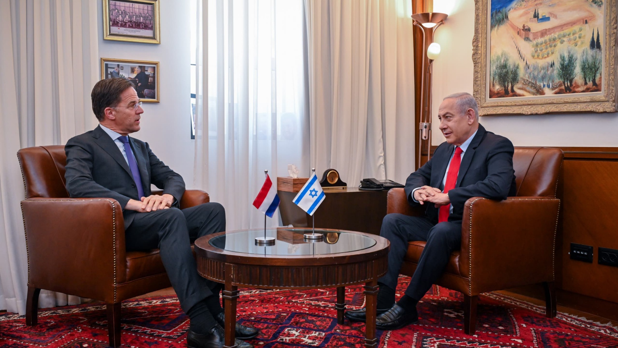 رئيس الوزراء الاسرائيلي بنيامين نتانياهو مع رئيس الوزراء الهولندي
