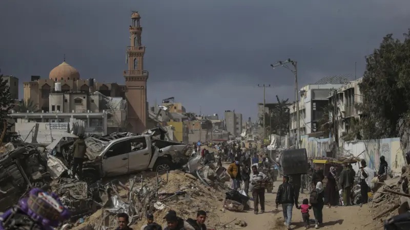 مشهد للدمار بعد قصف جوي في خان يونس - في 6 آذار (مارس) الجاري