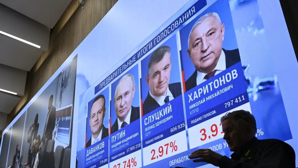 بوتين يفوز بالانتخابات الرئاسية في روسيا والانتقادات الأوكرانية والغربية تتواصل