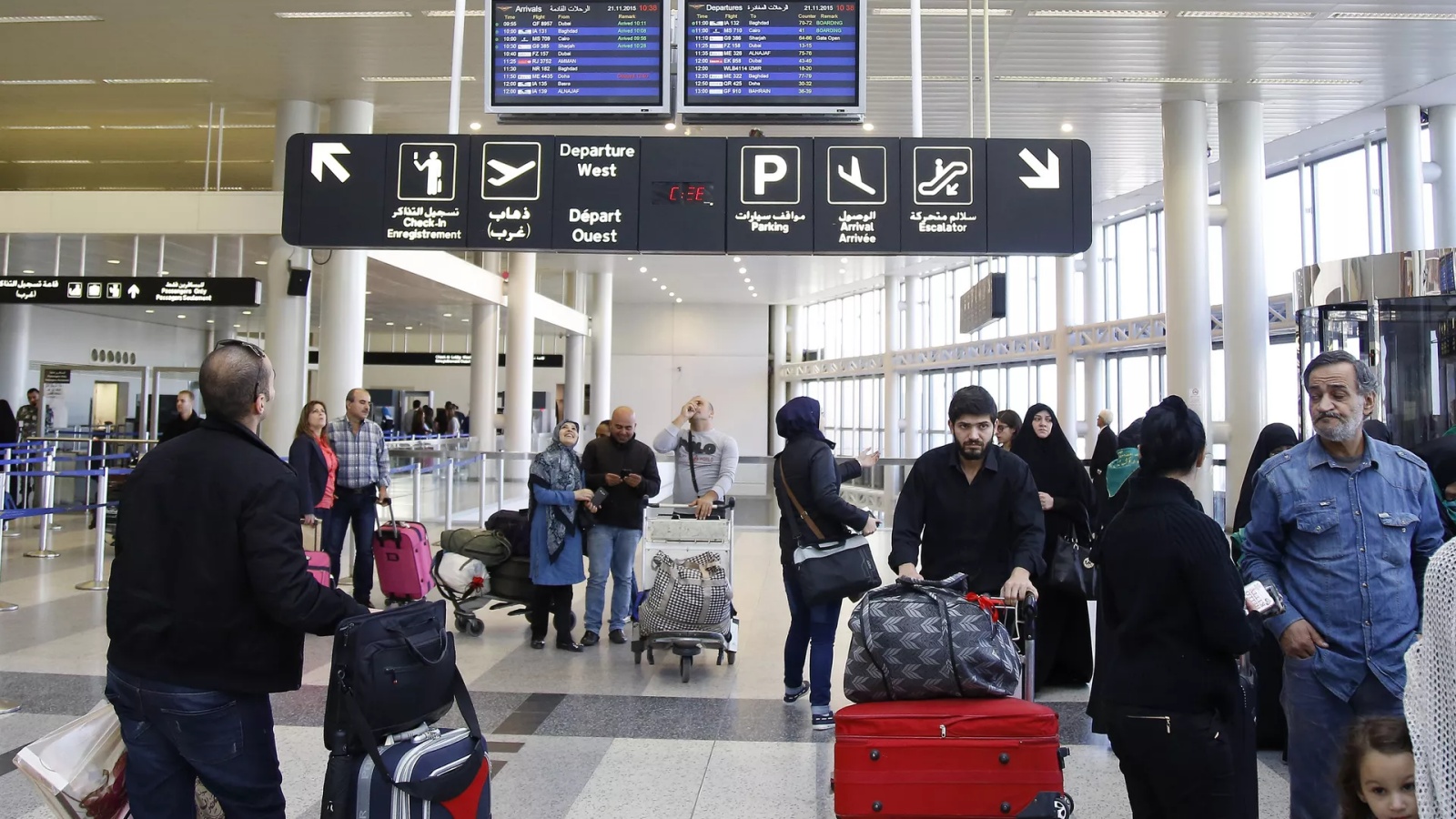 مسافرون في مطار رفيق الحريري الدولي