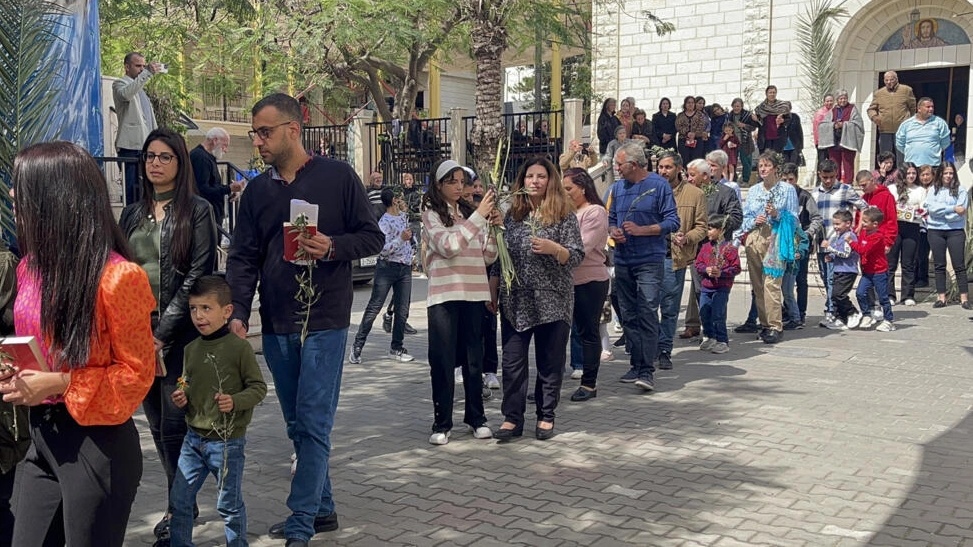 المسيحيون في غزة يحتفلون بأحد الشعانين طلباً للسلام